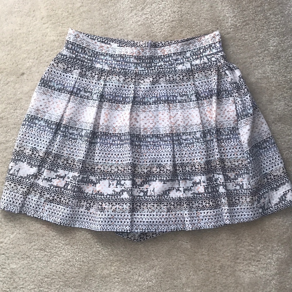 BCBGeneration Flowy Shorts